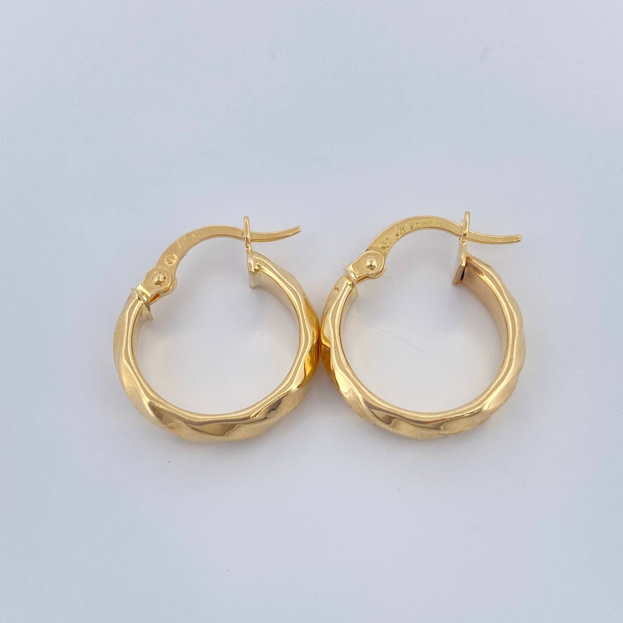 Candongas Nia 1.7gr / 3/4 in / Oro Amarillo 18K &