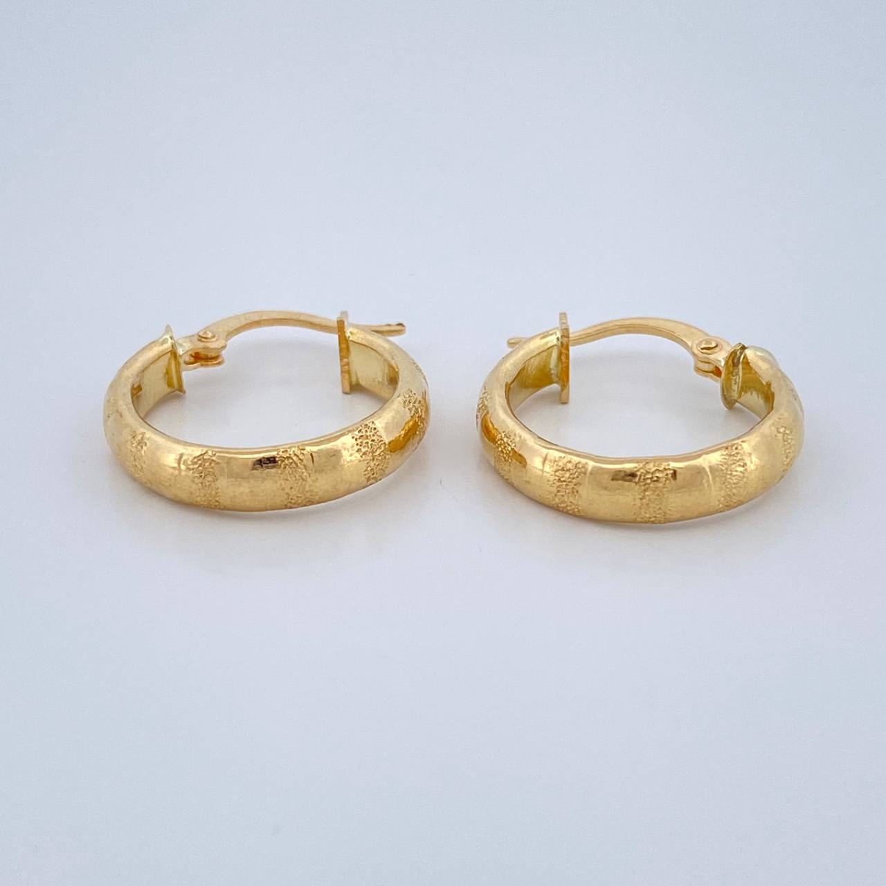 Candongas Luz 2.15gr / 3/4 in / Oro Amarillo 18K &