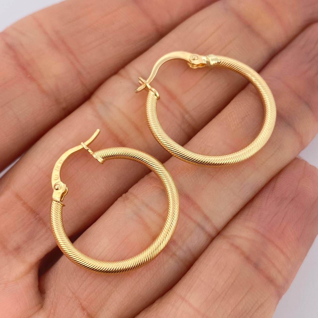 Candongas Zion 1.45gr / 1 in / Oro Amarillo 18K &