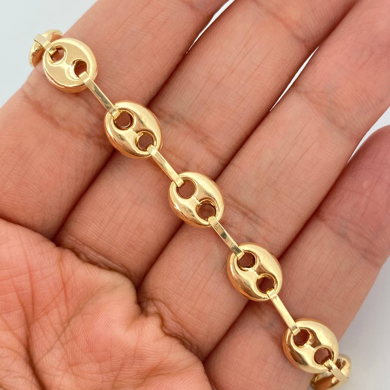 Pulso Gc 6.4gr / 8 3/4 in / 8.1mm Oro Amarillo 18K %