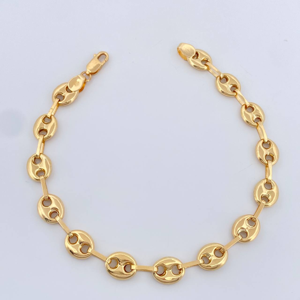 Pulso Gc 6.4gr / 8 3/4 in / 8.1mm Oro Amarillo 18K %