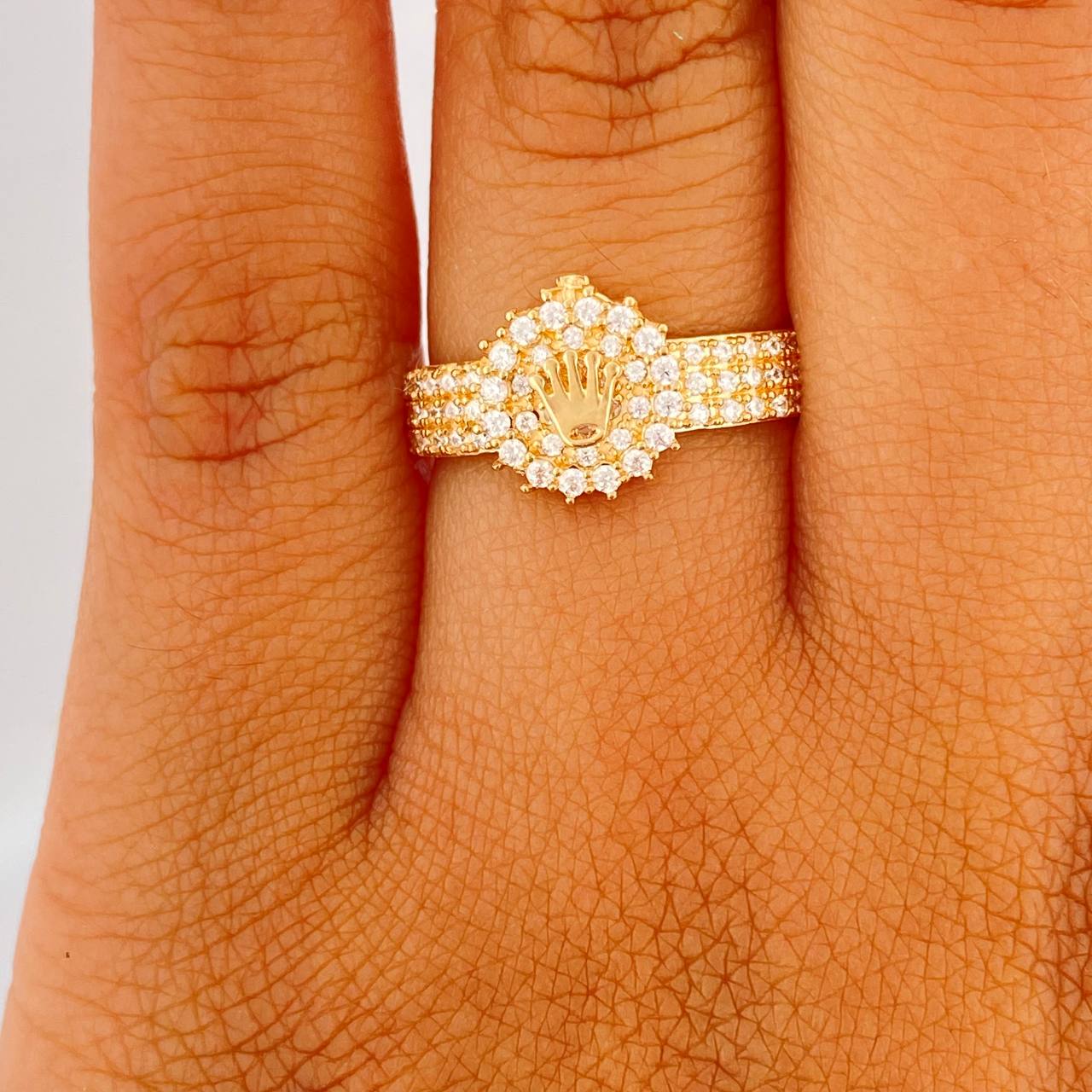 Anillo Corona 3.6gr / T7 1/2 / Oro Amarillo 18K %