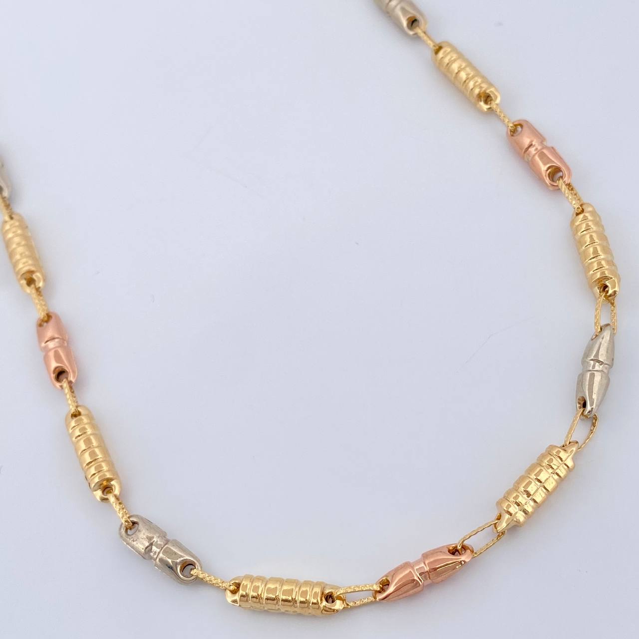 Cadena Rustica Barril  13.8gr / 24 in / 4mm Tres Oros 18K %