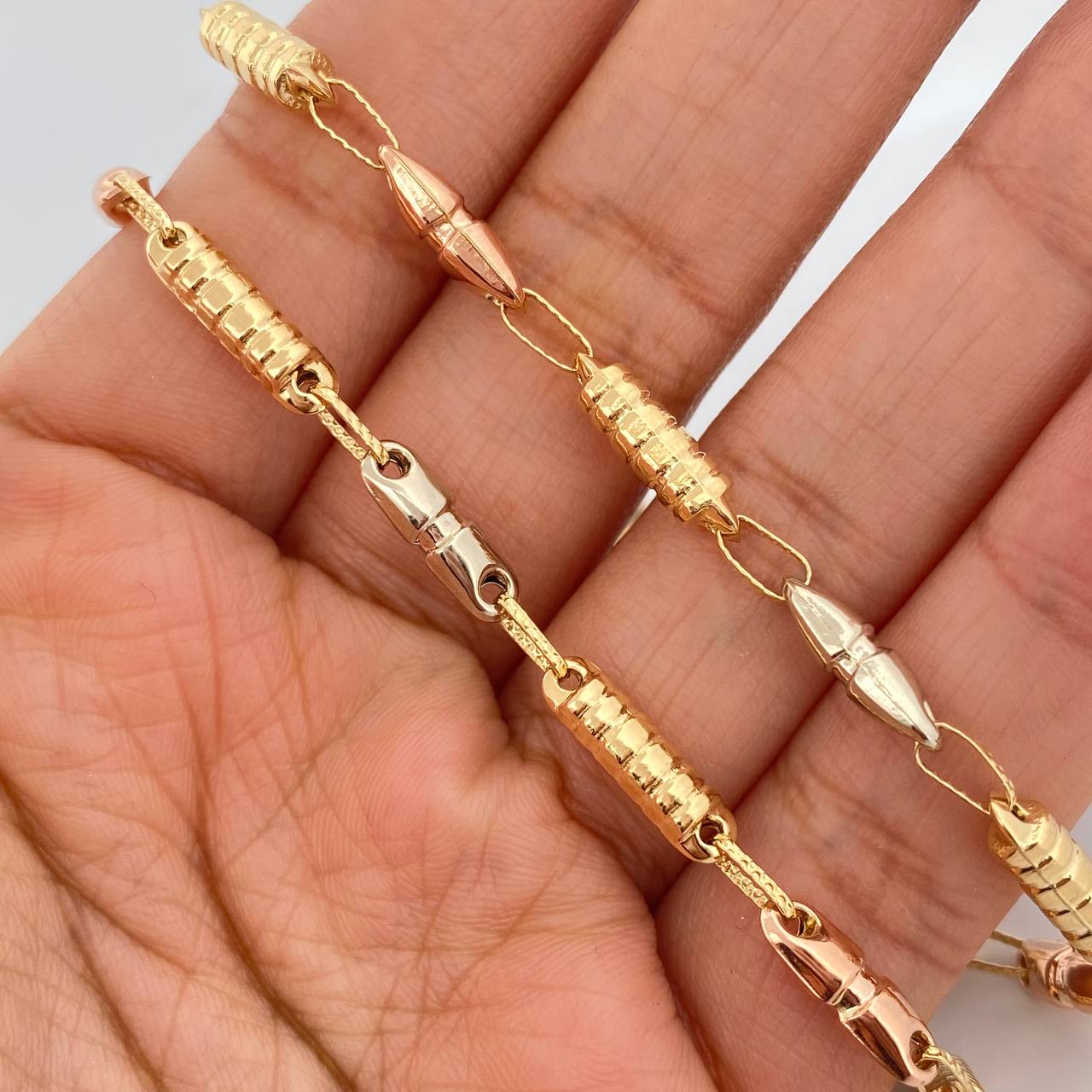 Cadena Rustica Barril  13.8gr / 24 in / 4mm Tres Oros 18K %