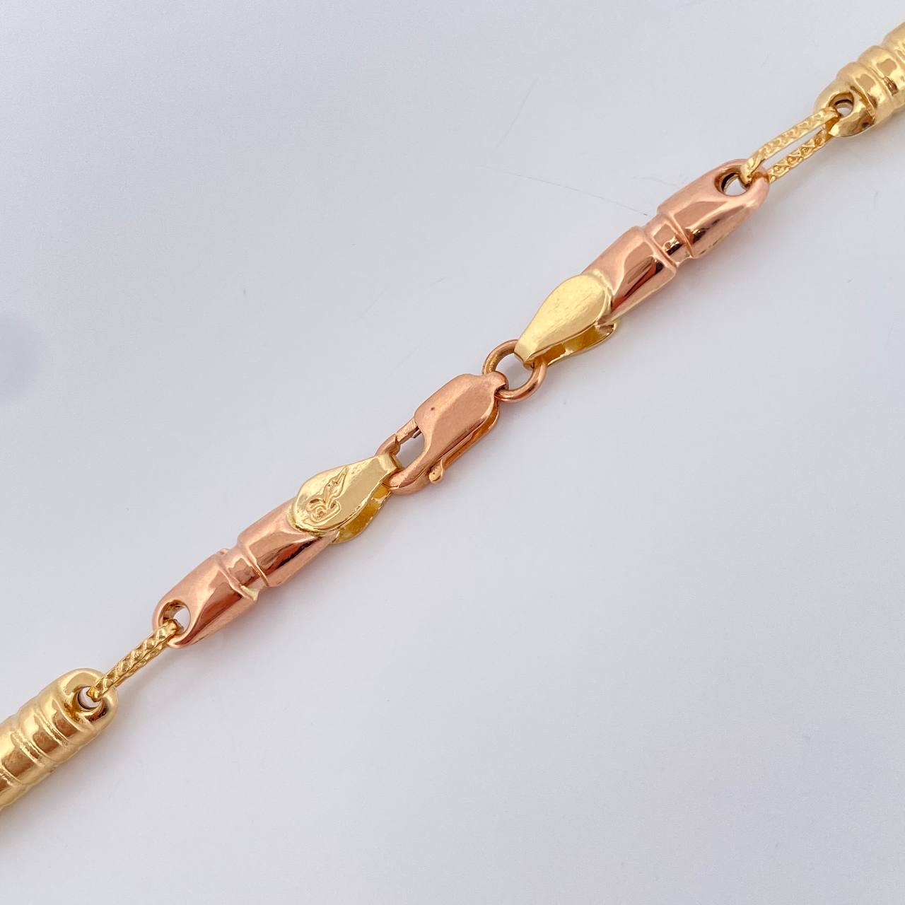 Cadena Rustica Barril  13.8gr / 24 in / 4mm Tres Oros 18K %