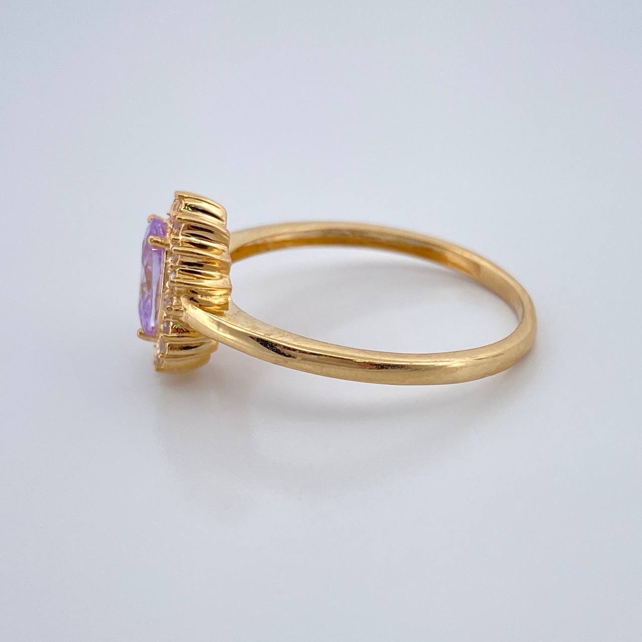 Anillo Halo Ovalado 2.35gr / T7 / Oro Amarillo 18K %