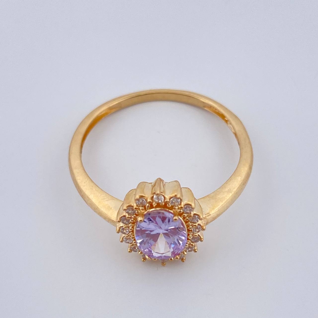 Anillo Halo Ovalado 2.35gr / T7 / Oro Amarillo 18K %