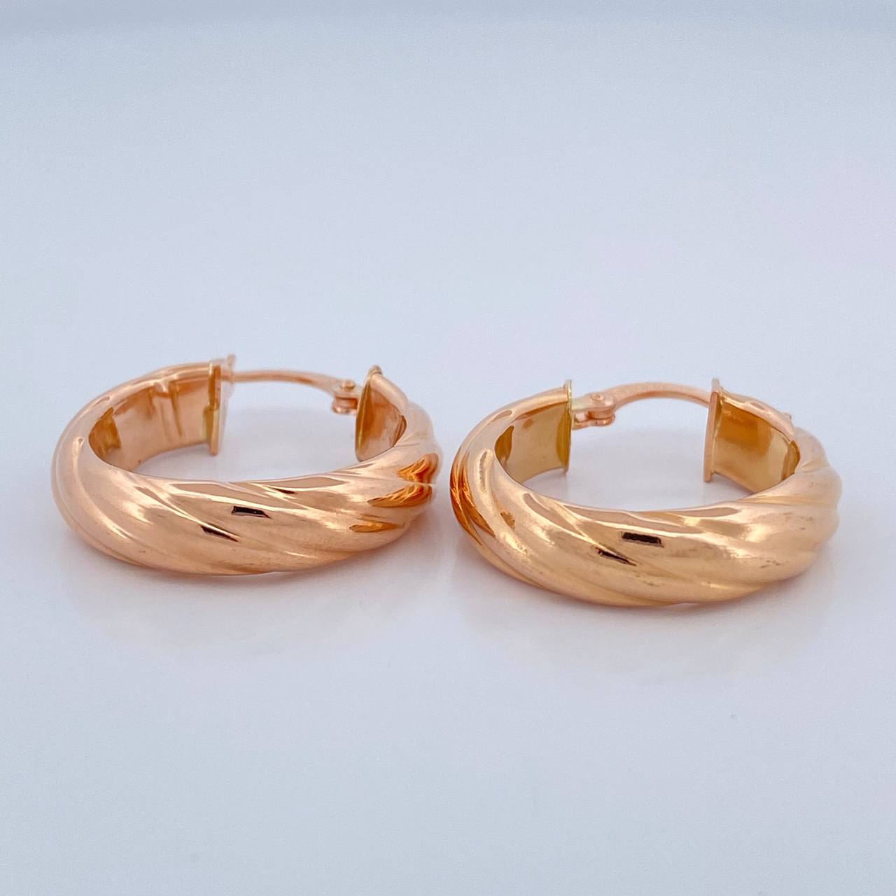 Candongas Semi 4.4gr / 1 in / Oro Rosa 18K %