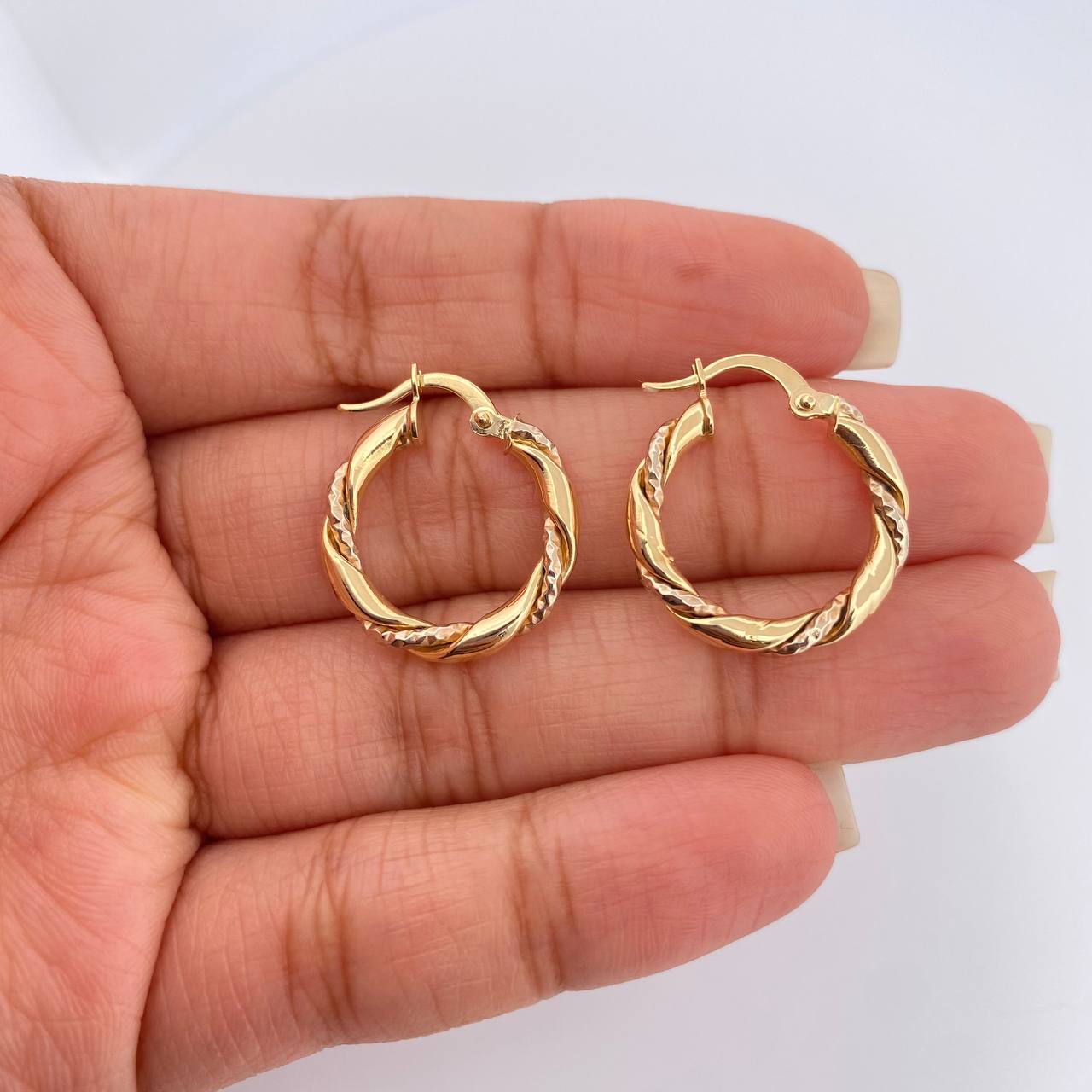 Hoop Earrings Axel 2g / 3/4 in Two-Tone Yellow White 18K Gold