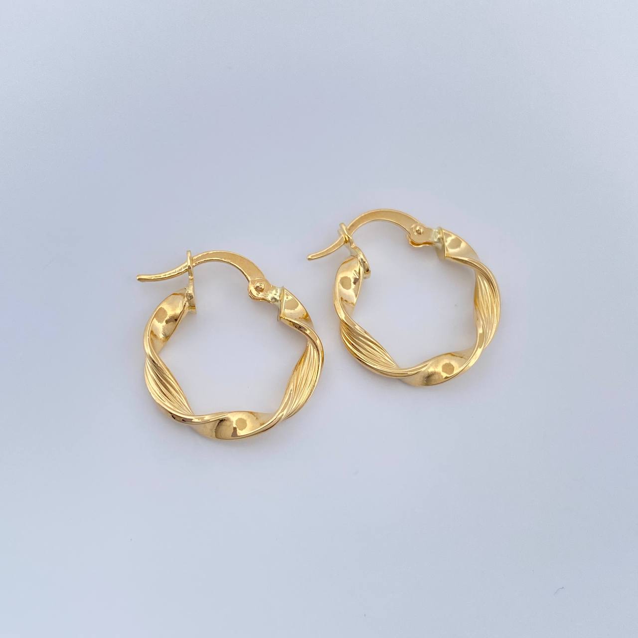 Candongas Jenn 1.2gr / 3/4 in / Oro Amarillo 18K %