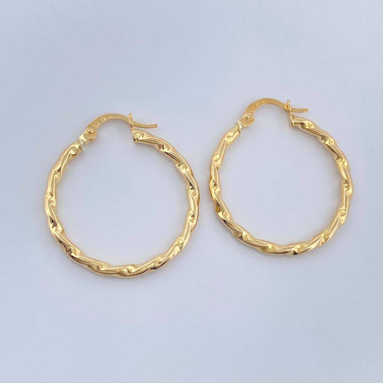 Candongas Milu 1.75gr / 1 1/4 in / Oro Amarillo 18K %