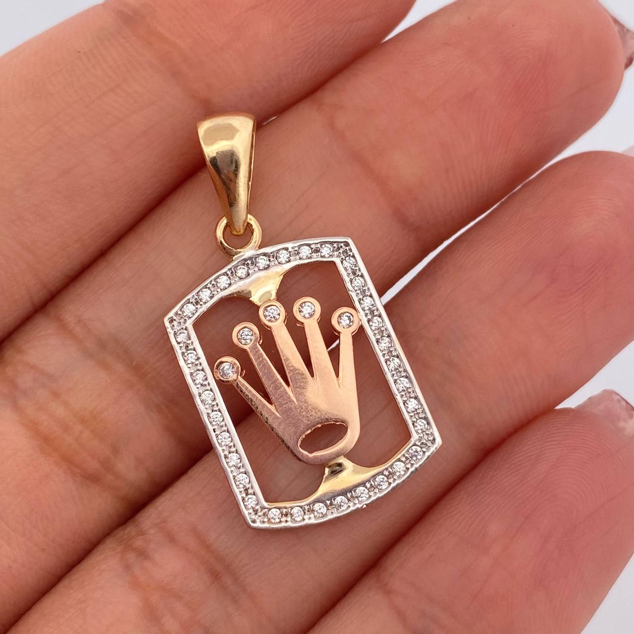 Dije Placa Corona 2.75gr / 1 1/4 in / Tres Oros 18K %