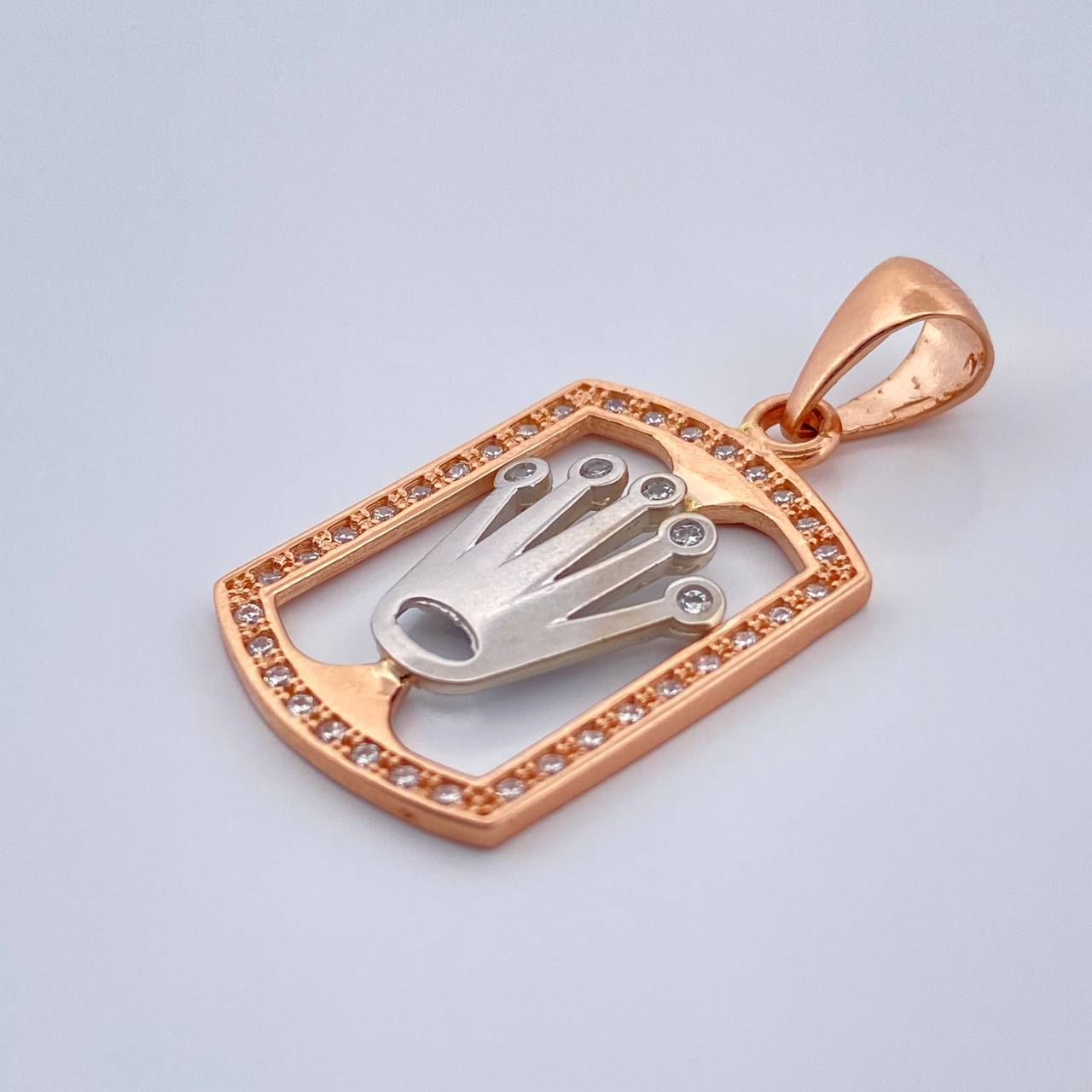 Dije Placa Corona 2.8gr / 1 1/4 in / Dos Oros Blanco Rosa 18K %