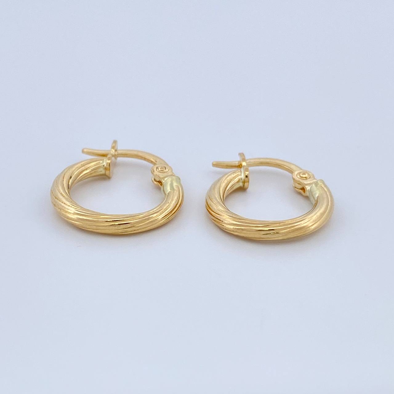 Candongas Lore 0.95gr / 1/2 in / Oro Amarillo 18K %