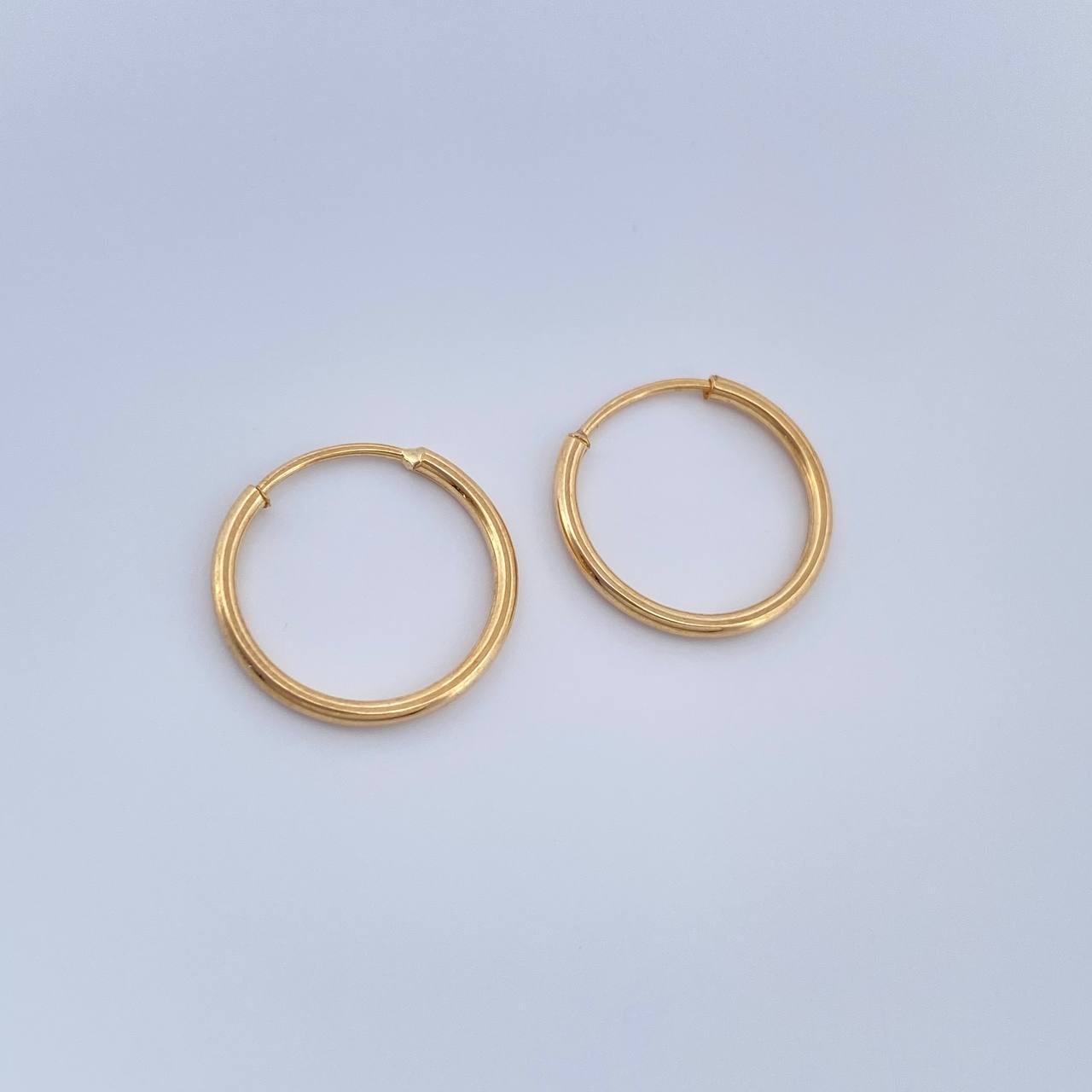 Candongas Aro Liso 0.75gr / 1/2 in / Oro Amarillo 18K %