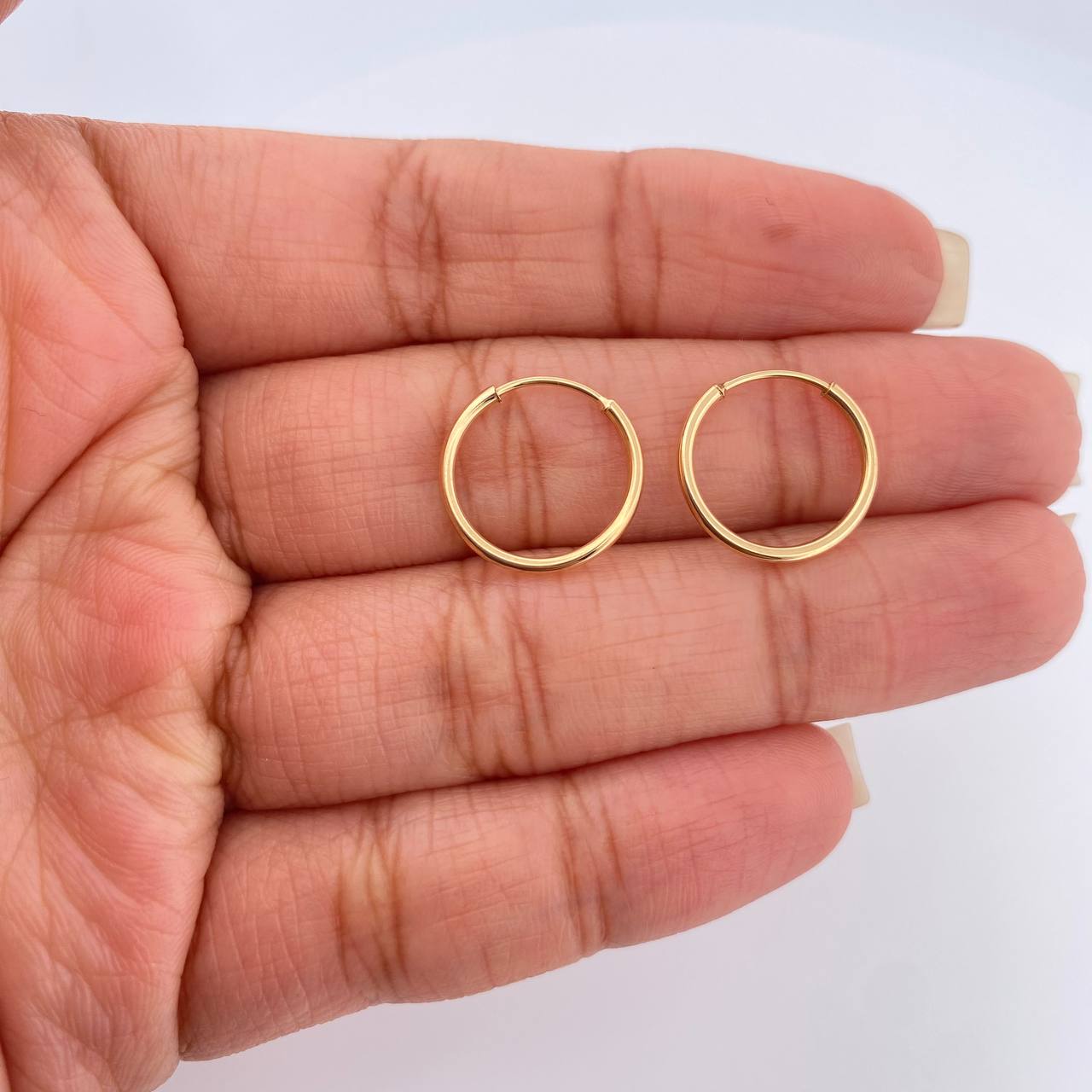 Candongas Aro Liso 0.75gr / 1/2 in / Oro Amarillo 18K %