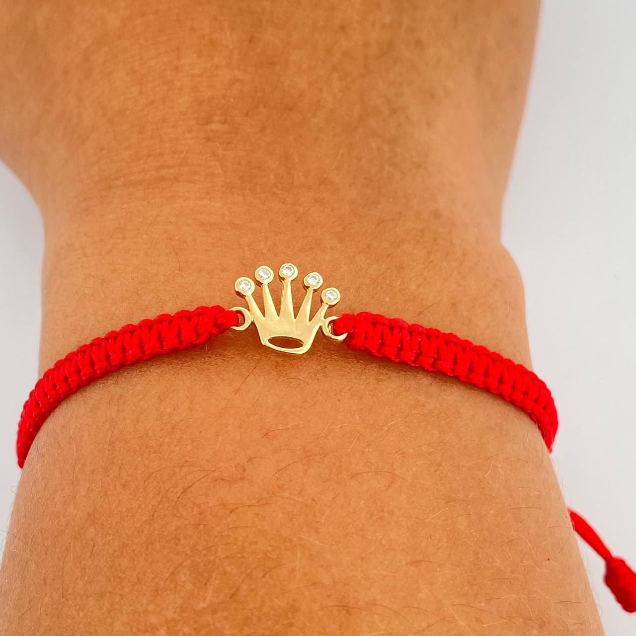 Pulsera Tejida Roja Corona 0.7gr / Oro Amarillo 18K %