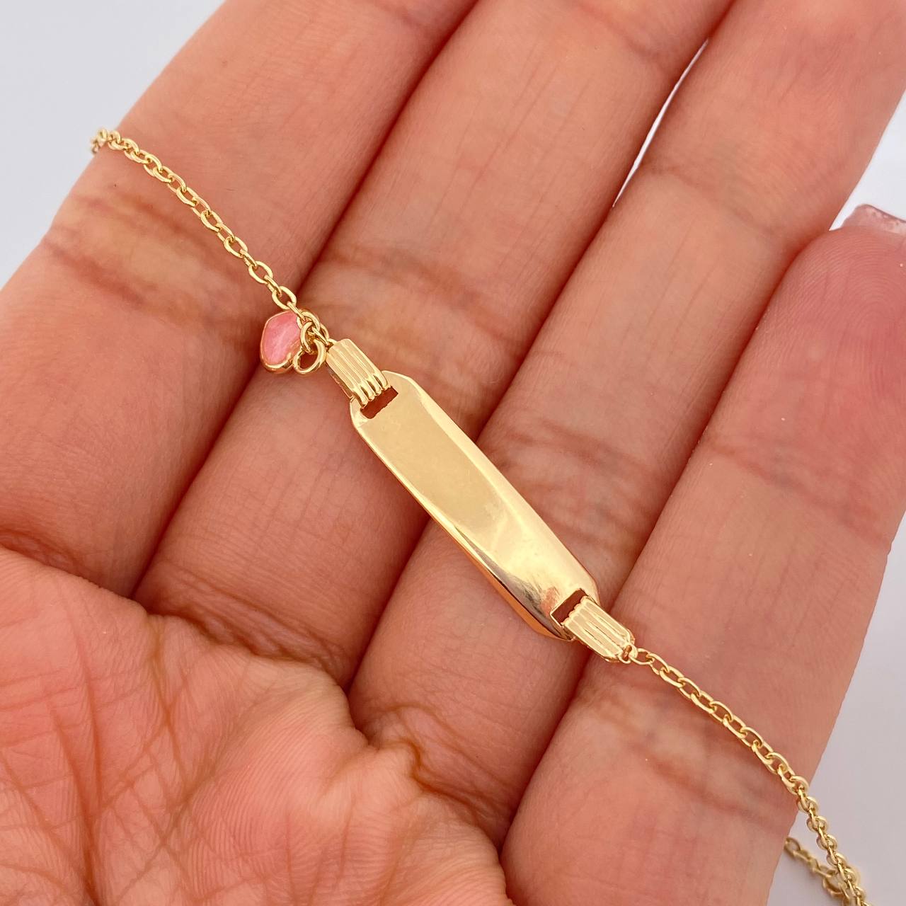 Pulso Bebé Aro Seguido Placa Corazon 1.7gr / 6 1/4 in / 1mm Oro Amarillo 18K &