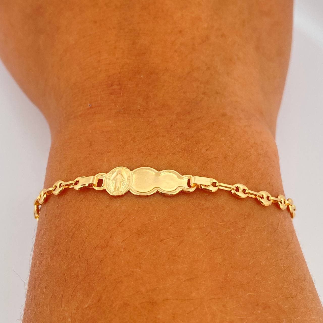 Pulso Bebé GC Placa Nube 1.9gr / 6 in / 1.55mm Oro Amarillo 18K &