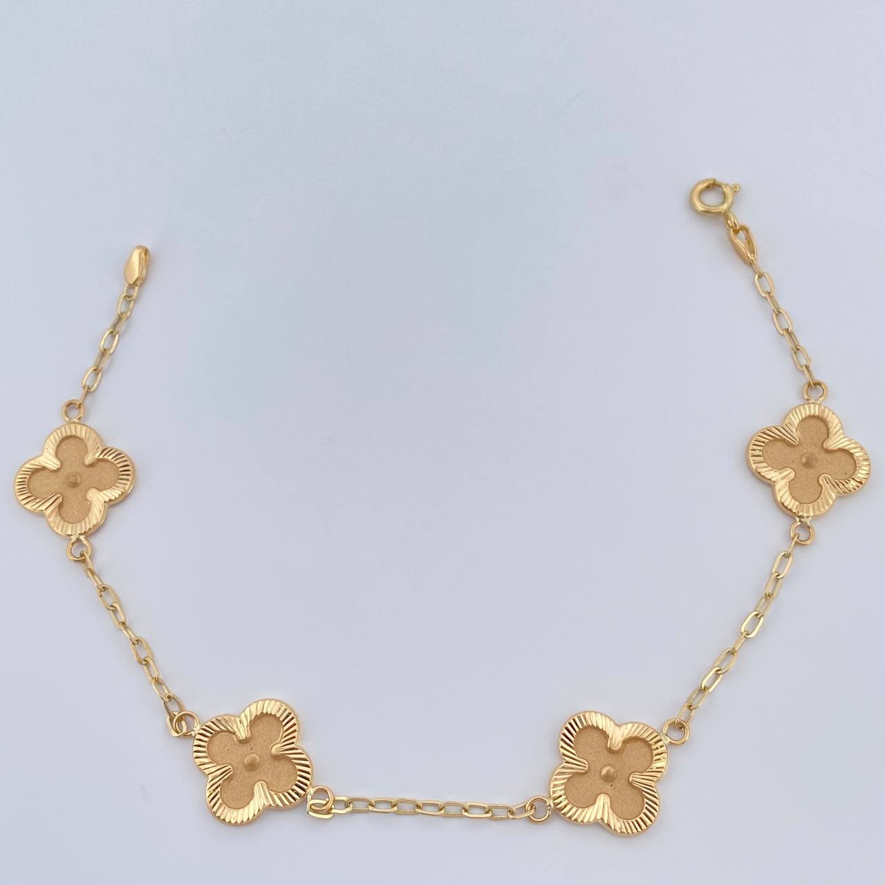 Pulso Trebol Cajon 4.2gr / 7 1/2 in / 1.4mm Oro Amarillo 18K &