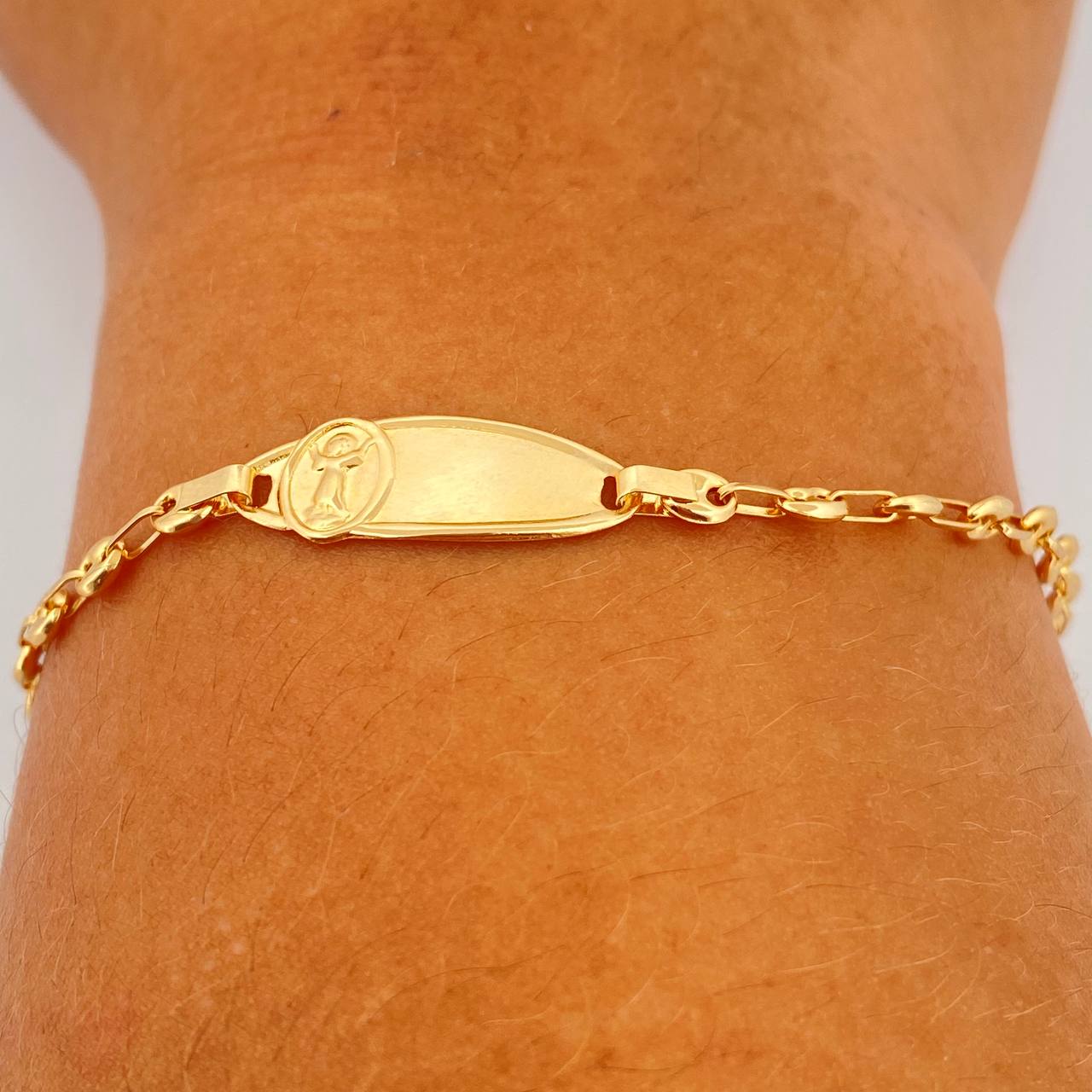 Pulso Bebé GC Placa 1.85gr / 6 in / 3mm Oro Amarillo 18K &