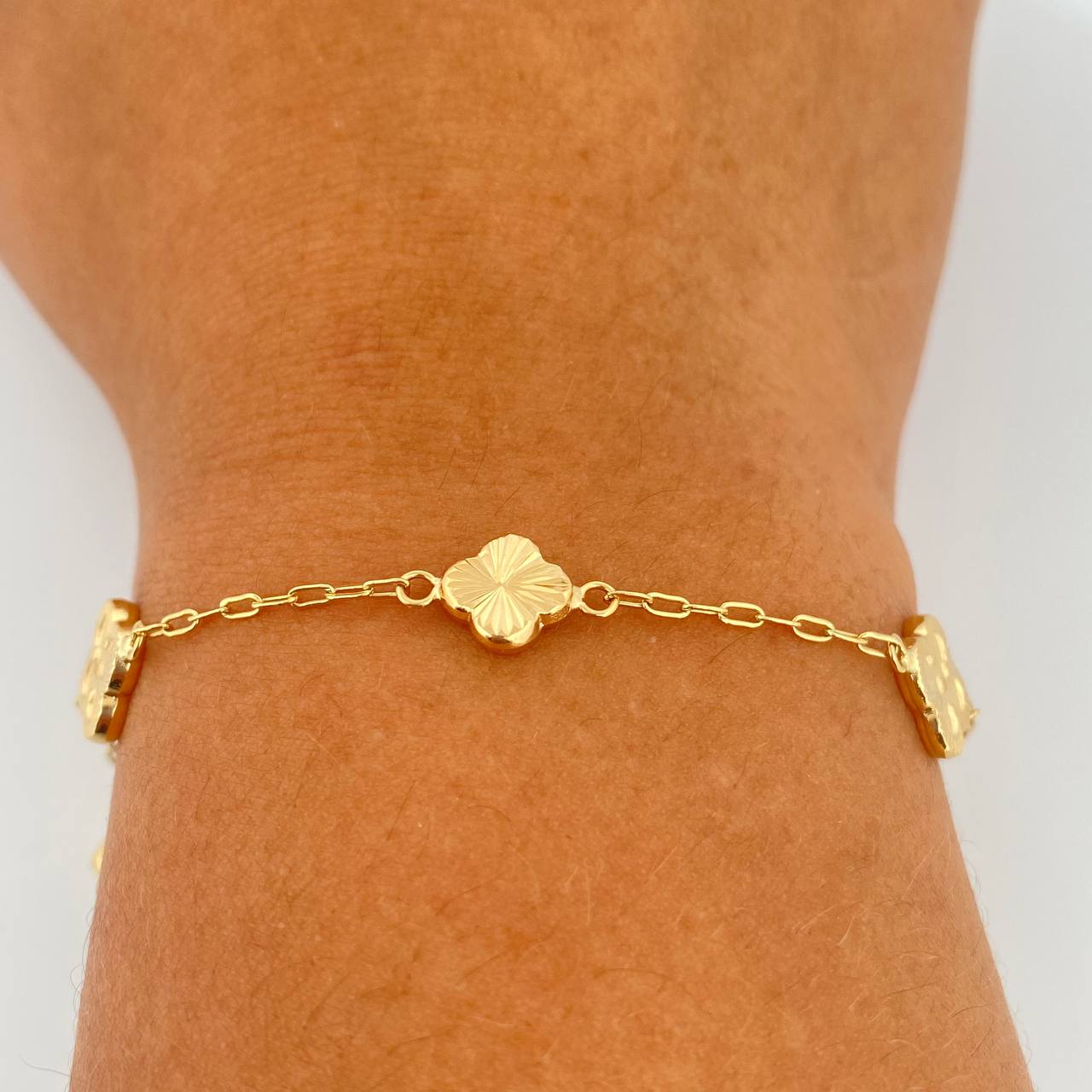 Pulso Trebol Cajon 2.95gr / 7 1/2 in / 1mm Oro Amarillo 18K &