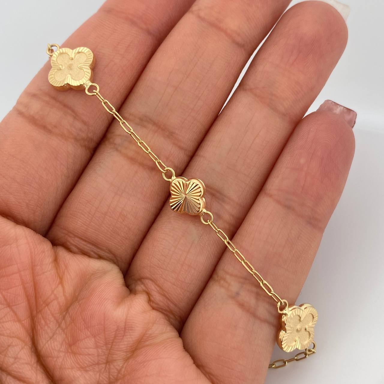 Pulso Trebol Cajon 2.95gr / 7 1/2 in / 1mm Oro Amarillo 18K &