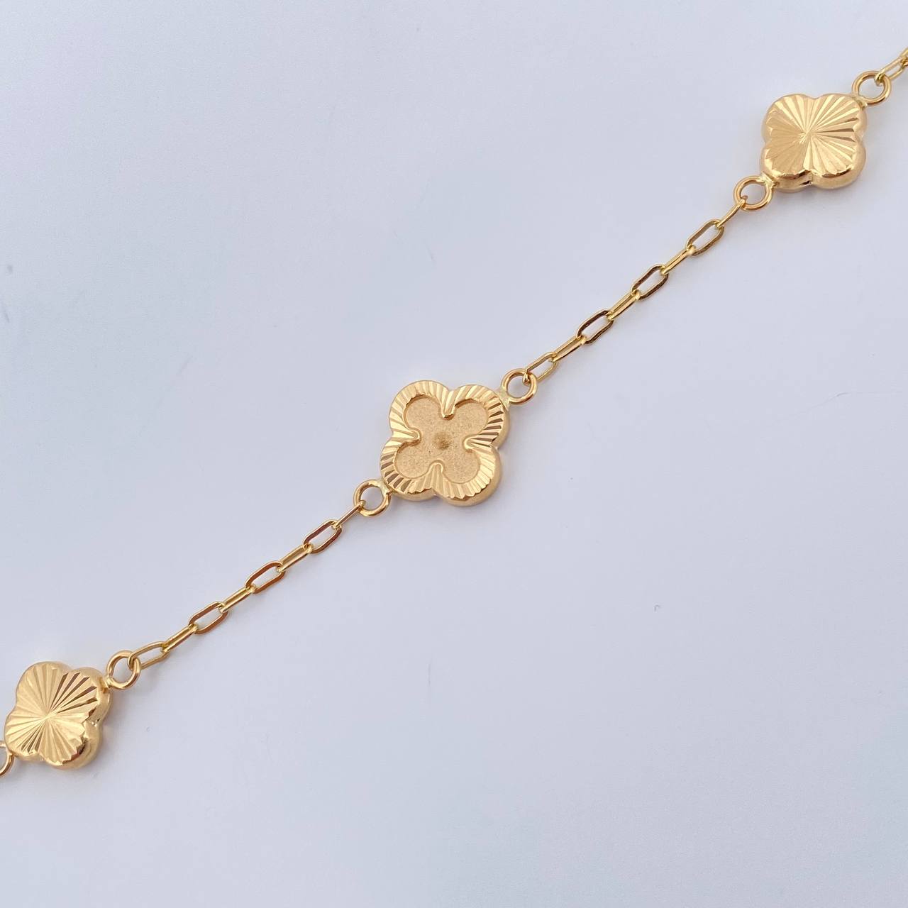 Pulso Trebol Cajon 2.95gr / 7 1/2 in / 1mm Oro Amarillo 18K &