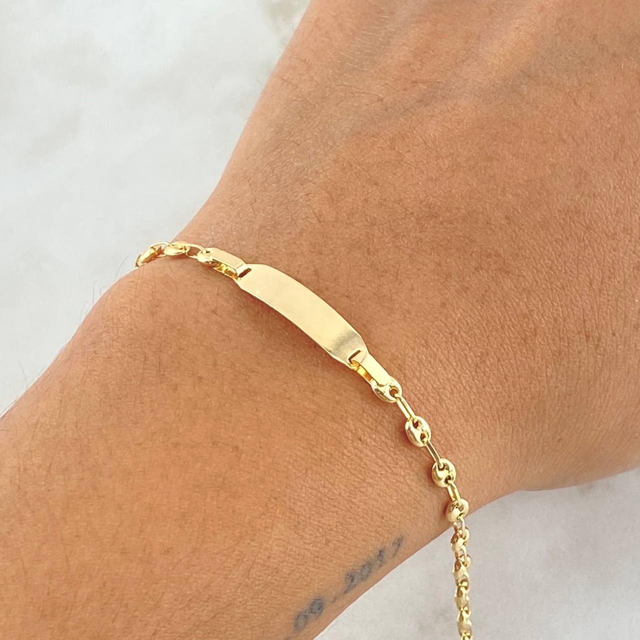 Pulso Bebé GC Placa Rectangular Octagonal 2.1gr / 15cm / 3.2mm Liso Oro Amarillo 18K