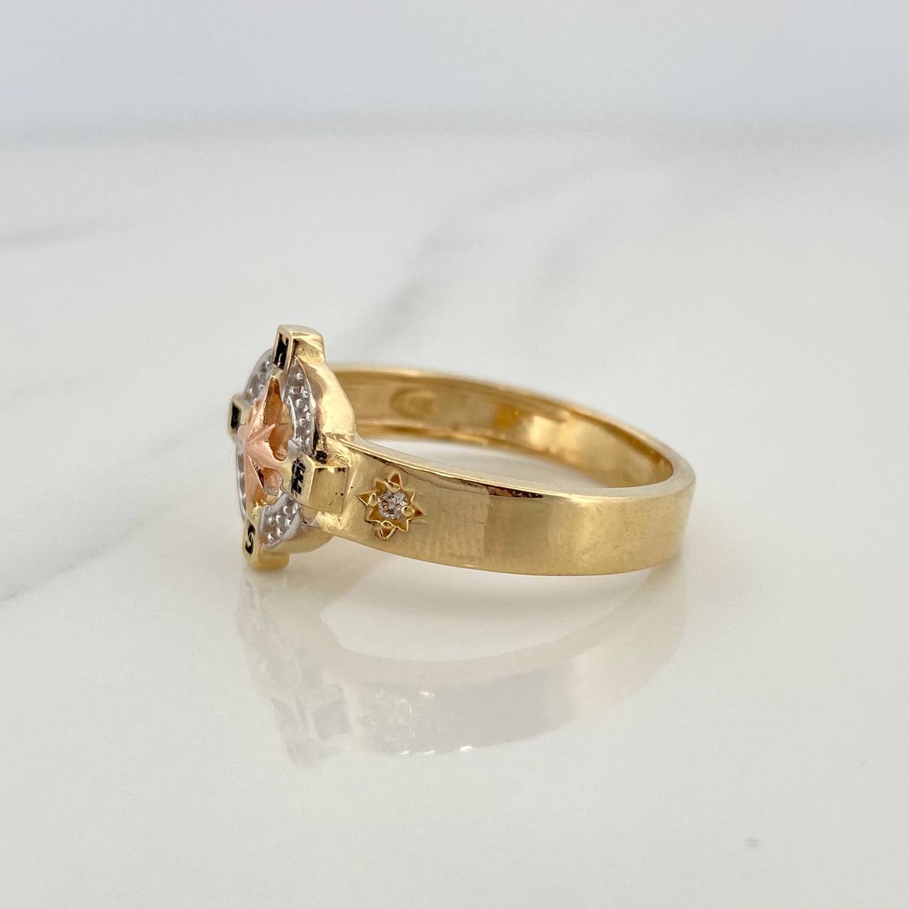 Anillo Estrella Cardinal 5.8gr / T10 1/2 / Dos Oros Amarillo Blanco 18K &