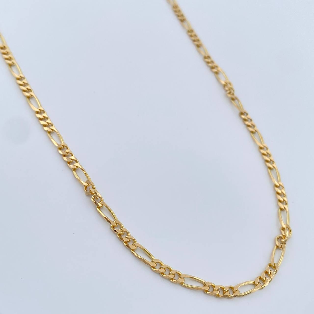 Cadena Figaro 11.1gr / 20 in / 2.6mm Oro Amarillo +1 18K $