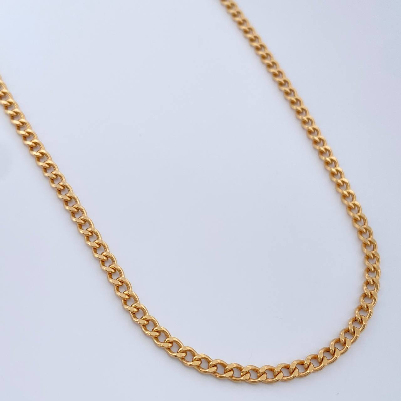 Cadena Cubana 7.2gr / 23 1/2 in / 3mm Oro Amarillo +1 18K $