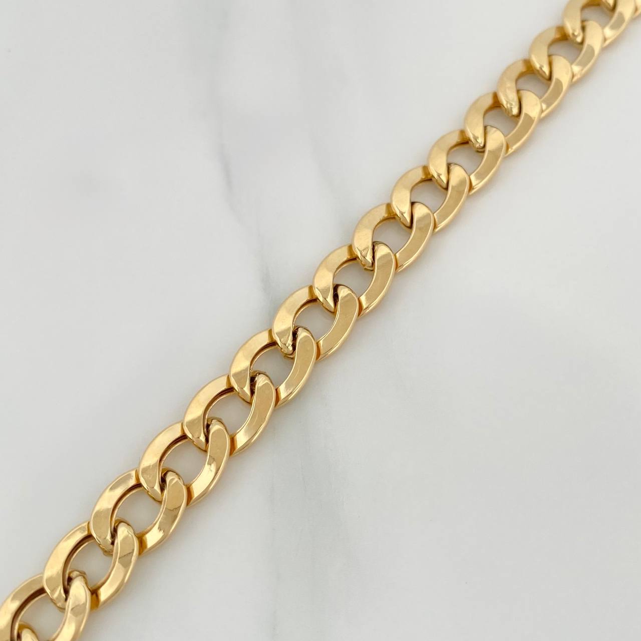 Pulso Cubano 11gr / 8 3/4 in / 8mm Oro Amarillo +1 18K $