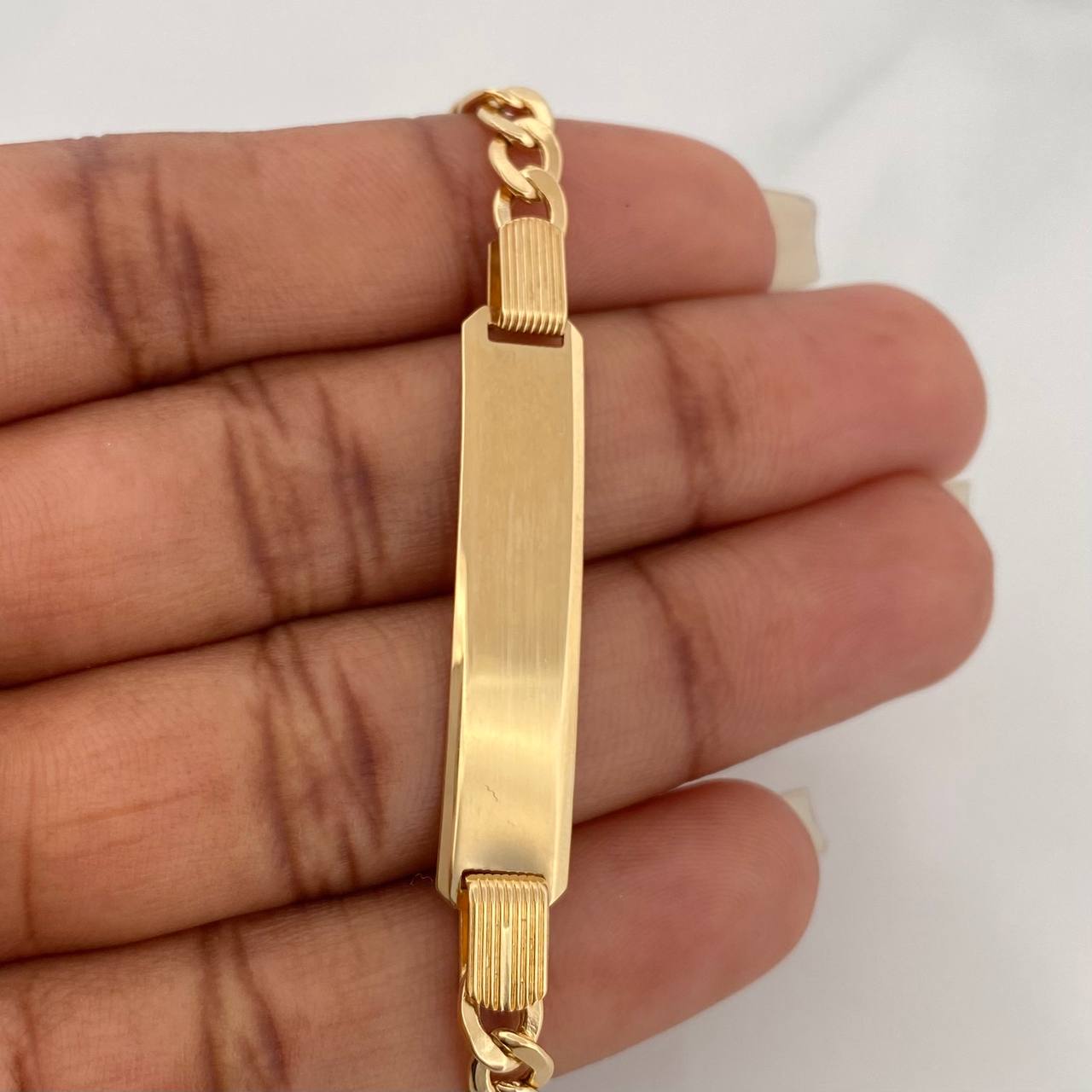 Pulso Placa Cubana 7.3gr / 7 3/4 in / 7mm Oro Amarillo +1 18K $