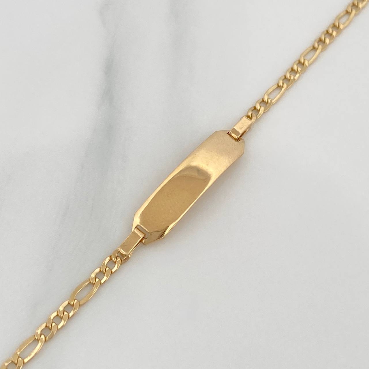 Pulso Placa Figaro 2.05gr / 6 in / 1mm Oro Amarillo +1 18K $