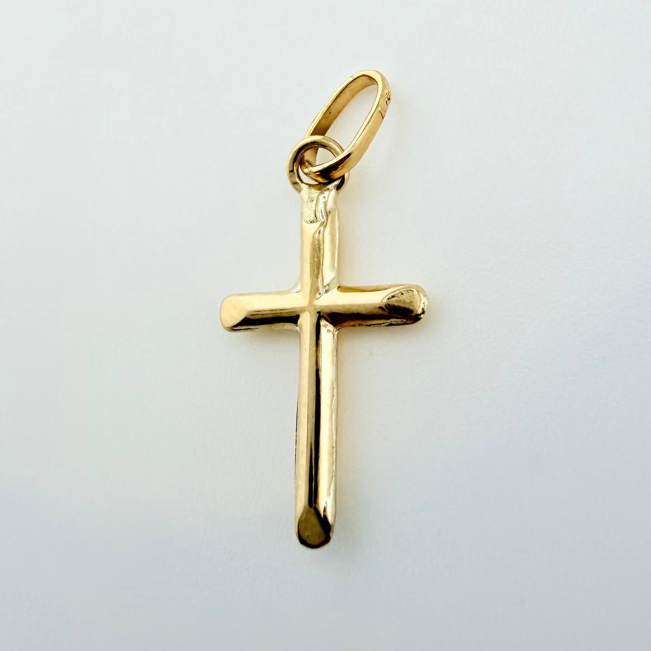 Dije Cruz 0.3gr / 3/4 in / Oro Amarillo 18K