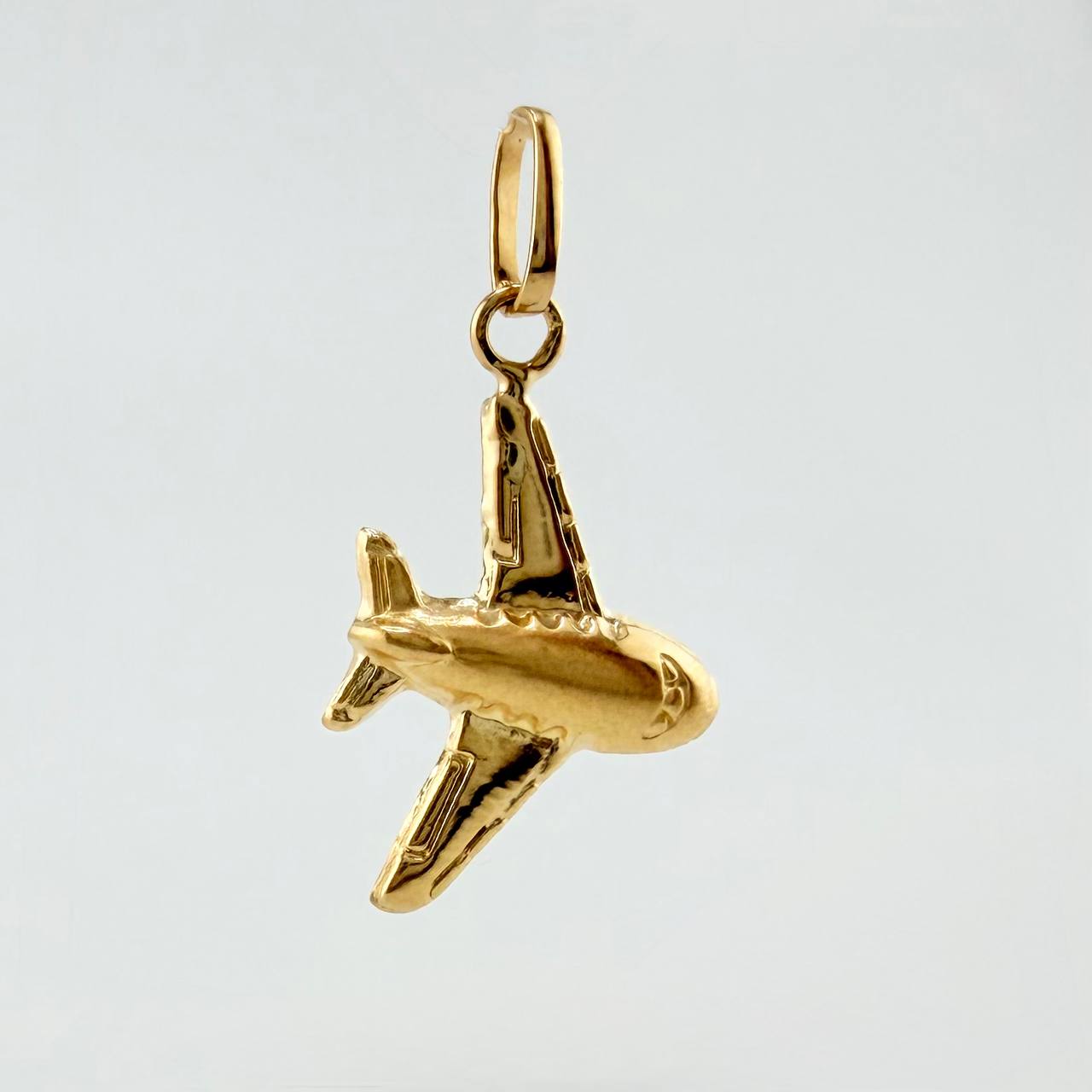 Airplane Pendant 0.5gr / 1/2 in / 18K Yellow Gold ©