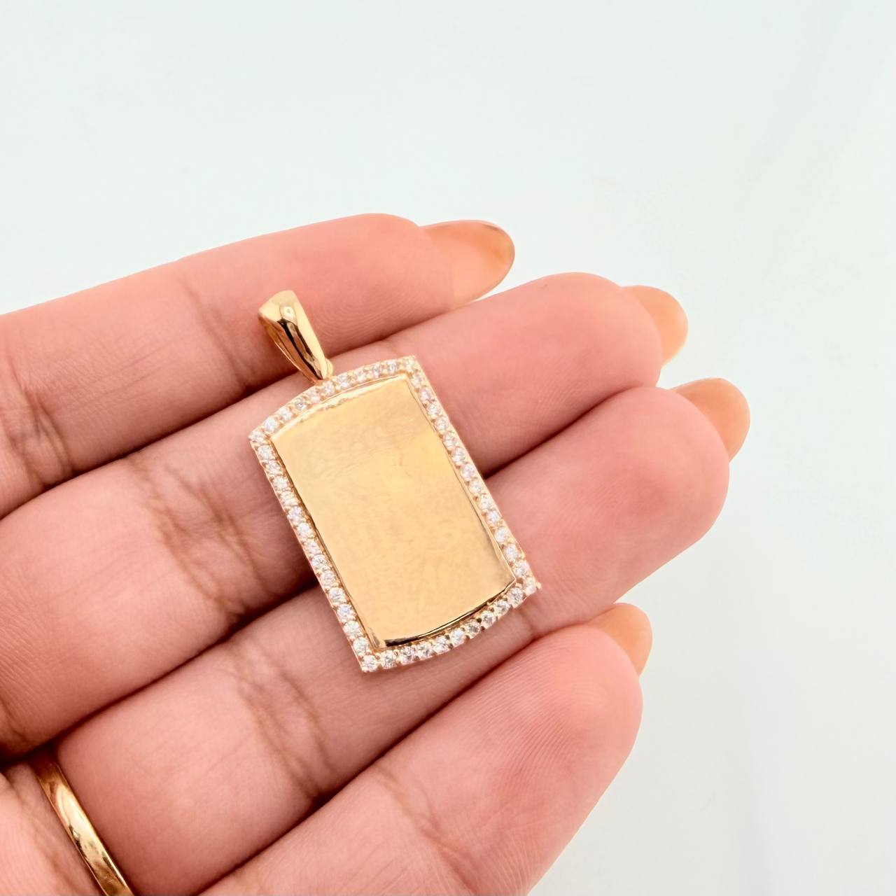 Dije Placa Rectangular 3.3gr / 1 1/4 in / Oro Amarillo 18K