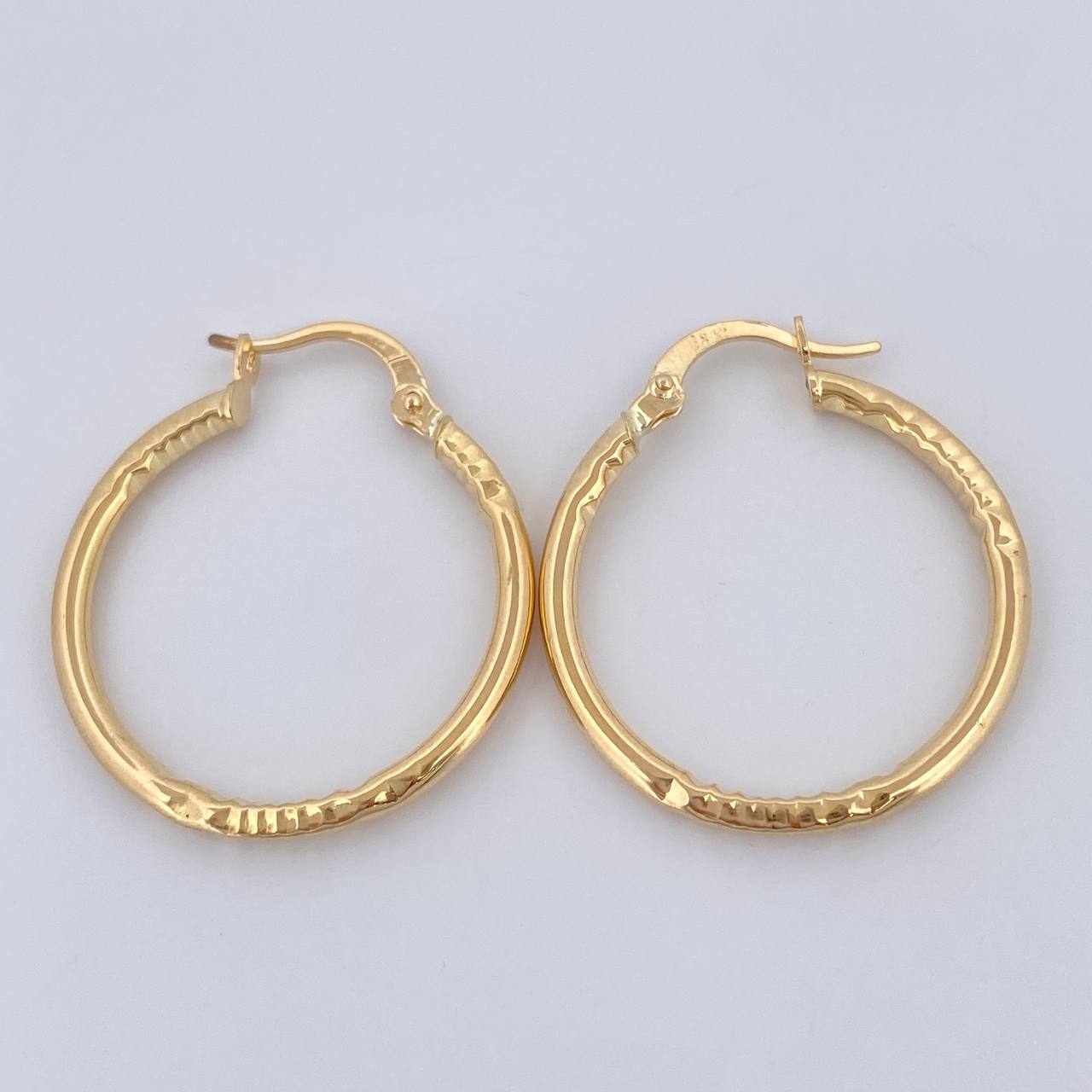 Candongas Megan 1.7gr / 1 in / Oro Amarillo 18K %