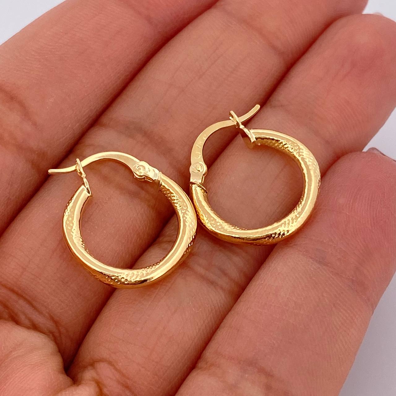 Candongas Solara 1.5gr / 3/4 in / Oro Amarillo 18K %