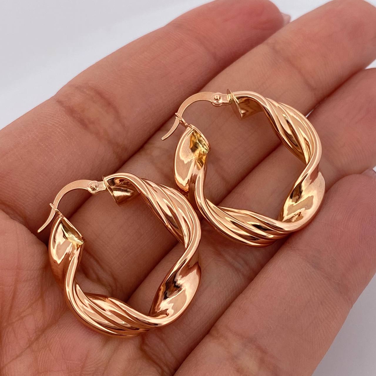 Candongas Azir Rayadas 4.55gr / 1 1/4 in / Oro Rosa 18K %