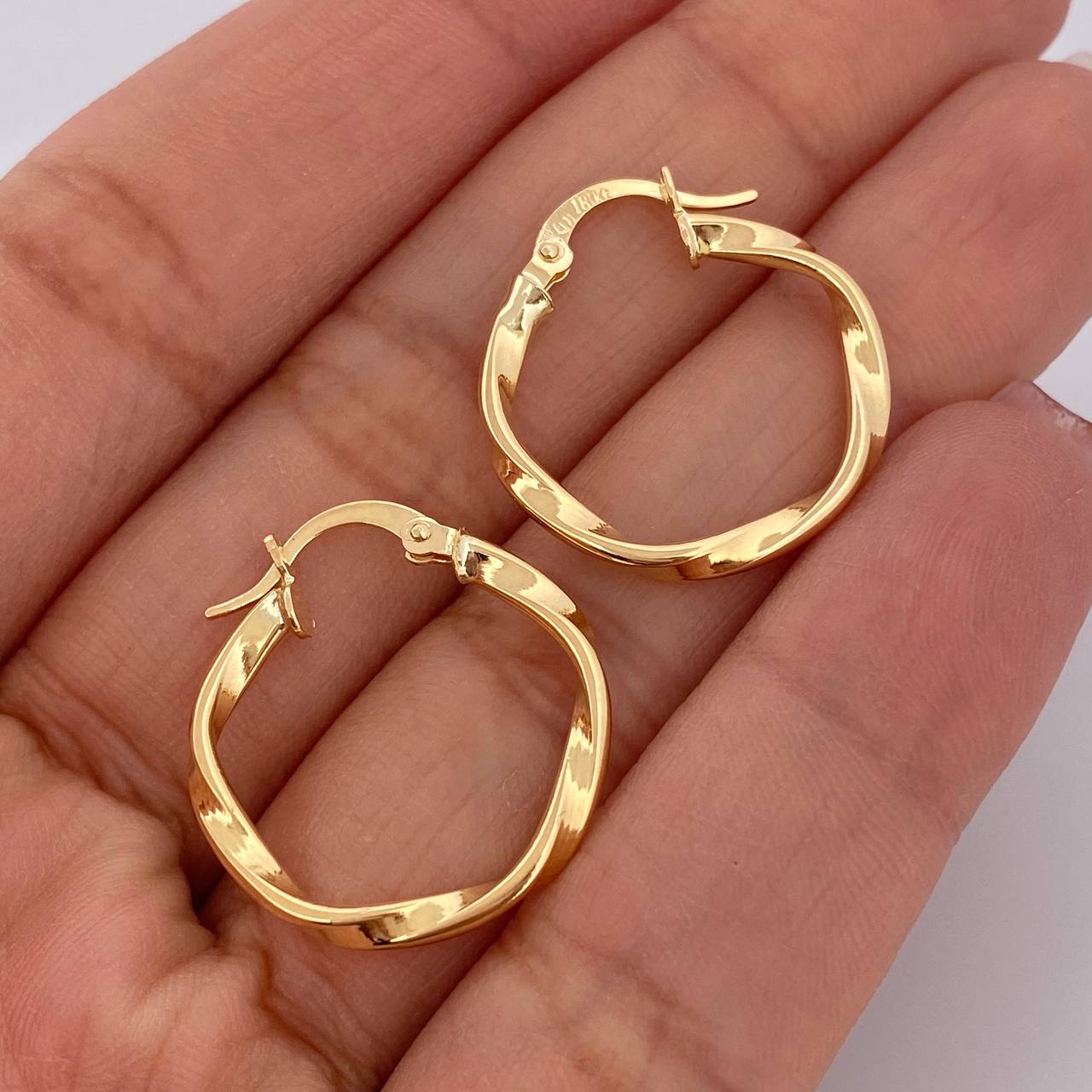Candongas Asby 1.6gr / 1 in / Oro Amarillo 18K %