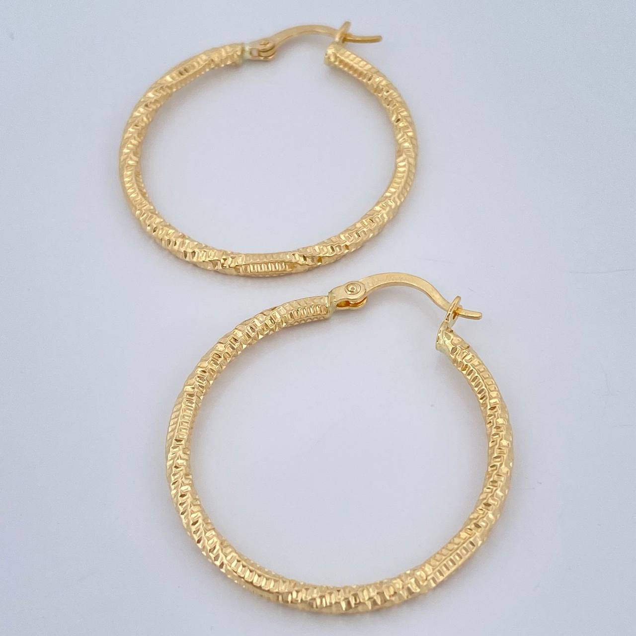 Candongas Megan 1.9gr / 1 1/4 in / Oro Amarillo 18K %