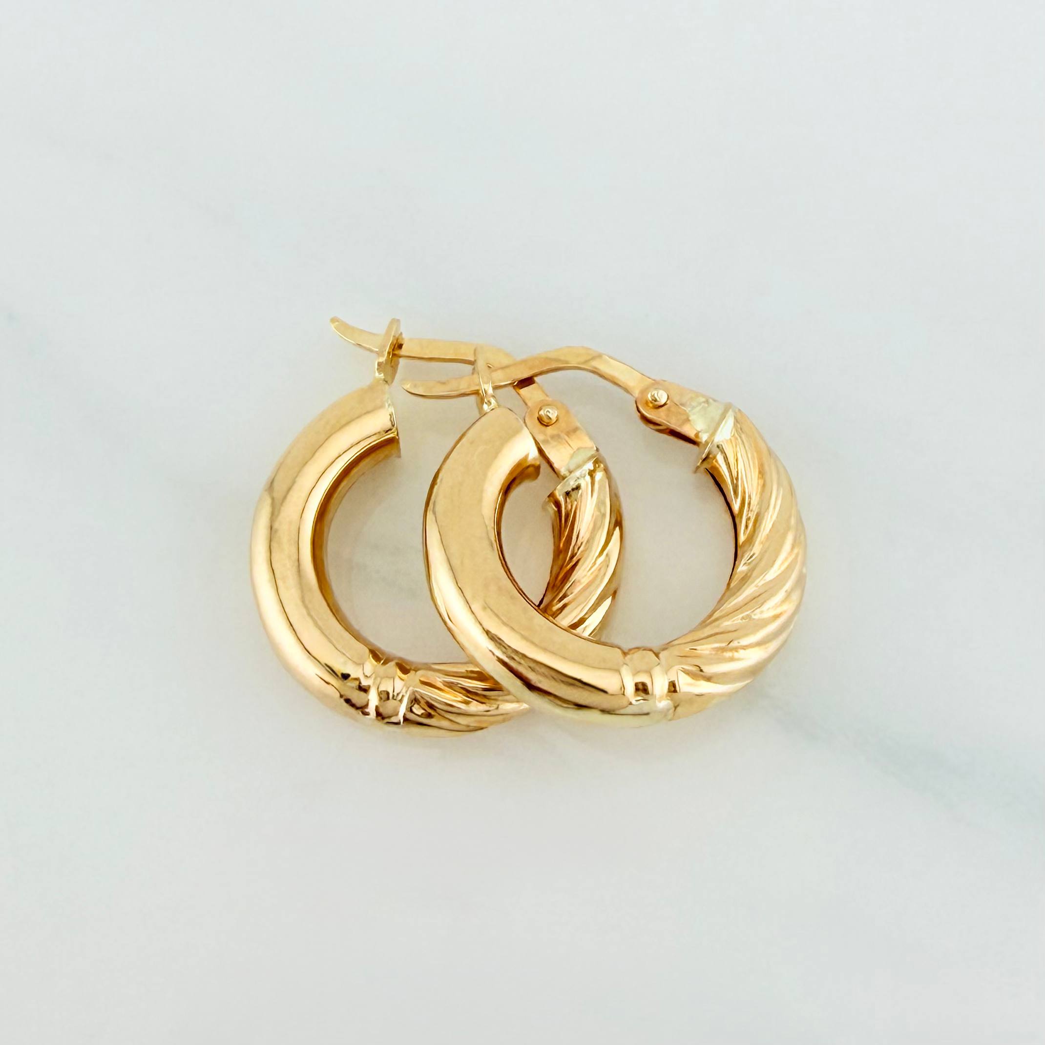 Candongas Adel 1.7 g / 3/4 in Oro Amarillo 18K