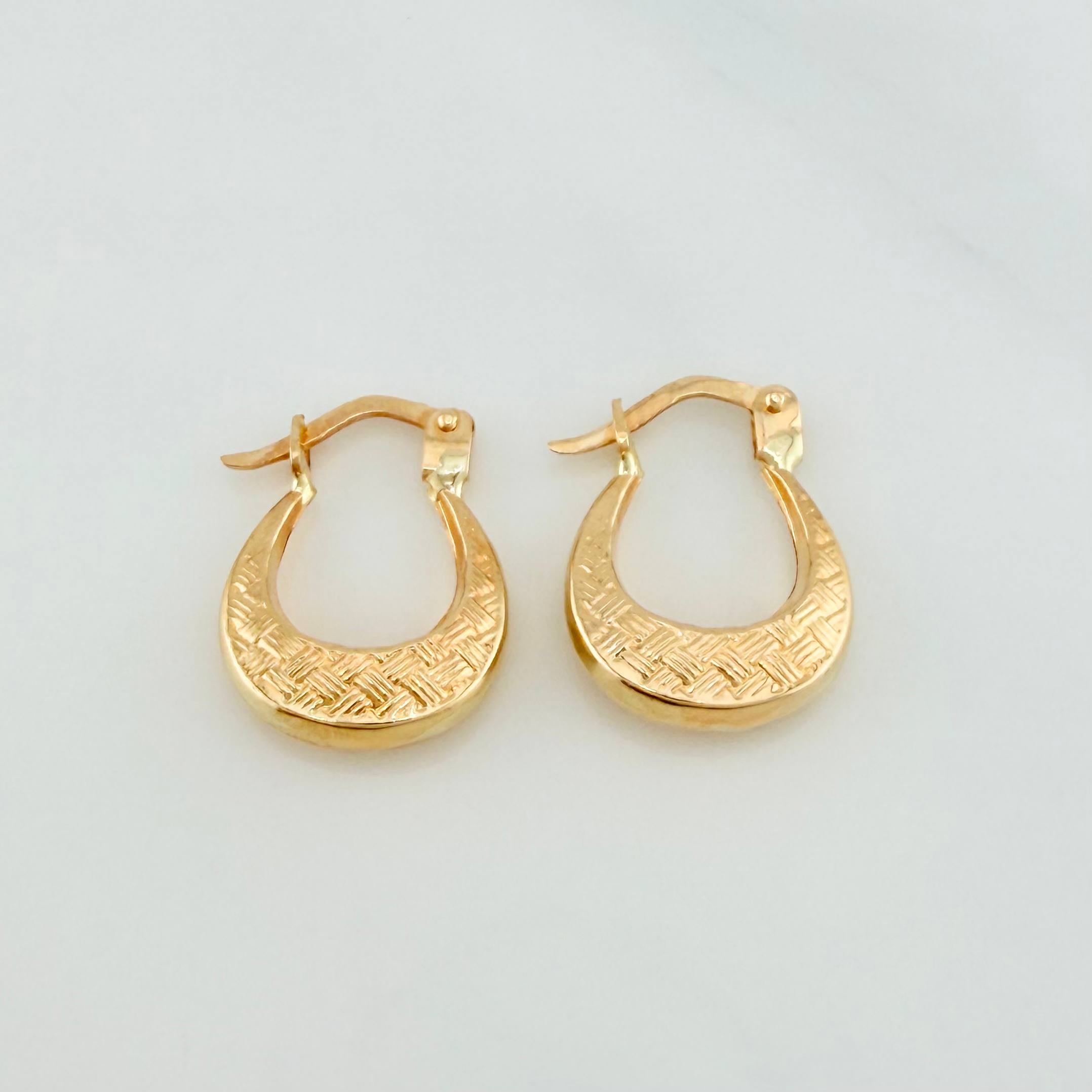 Hoop Earrings Bag 1.2 g / 1/2 in 18K Yellow Gold