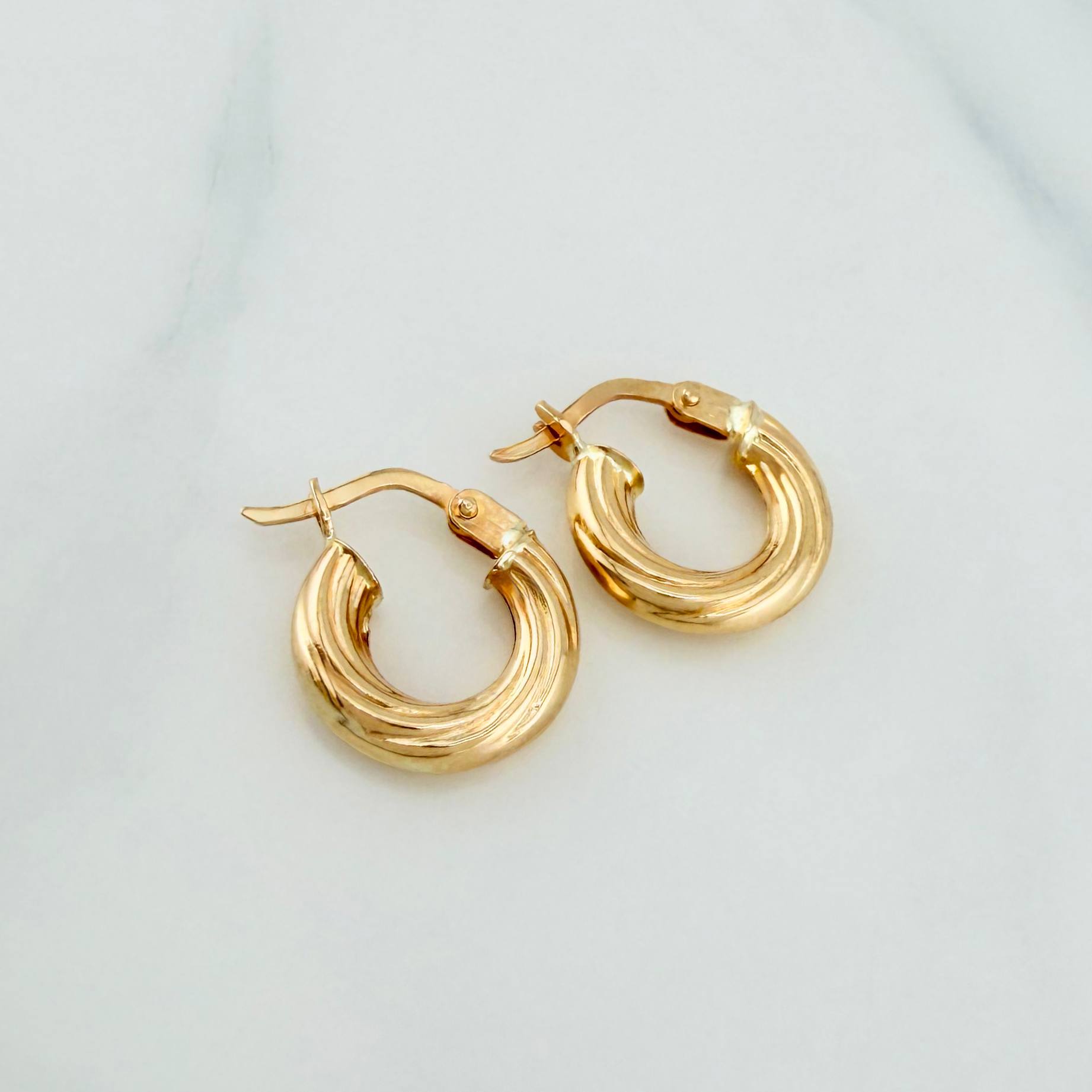 Candongas Lore 1.4 g / 1/2 in Oro Amarillo 18K
