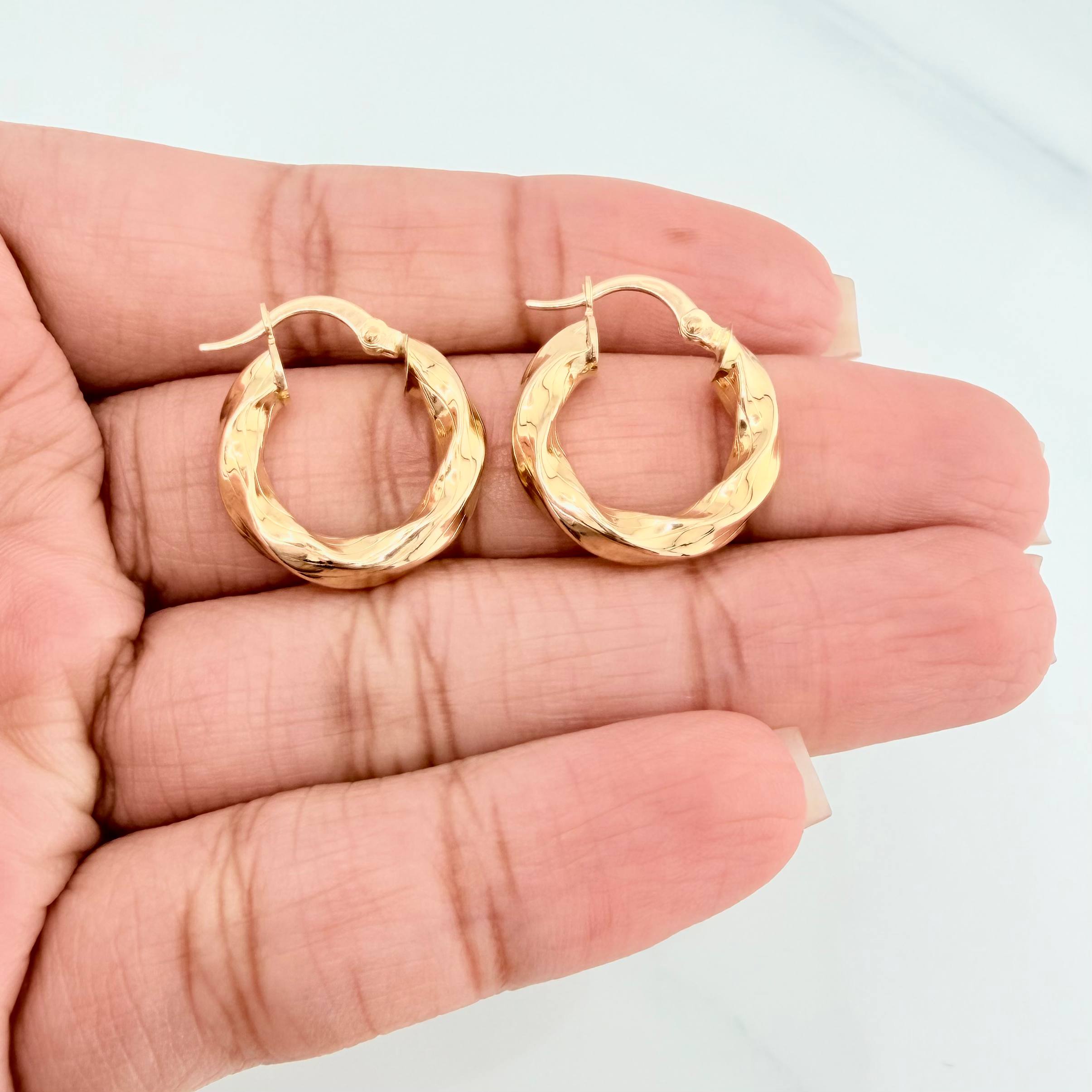 Candongas Kari 2.6 g / 3/4 in Oro Amarillo 18K