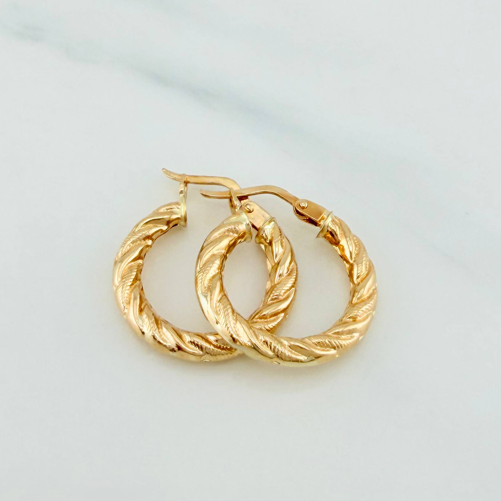Candongas Ivy 1.85 g / 3/4 in Oro Amarillo 18K