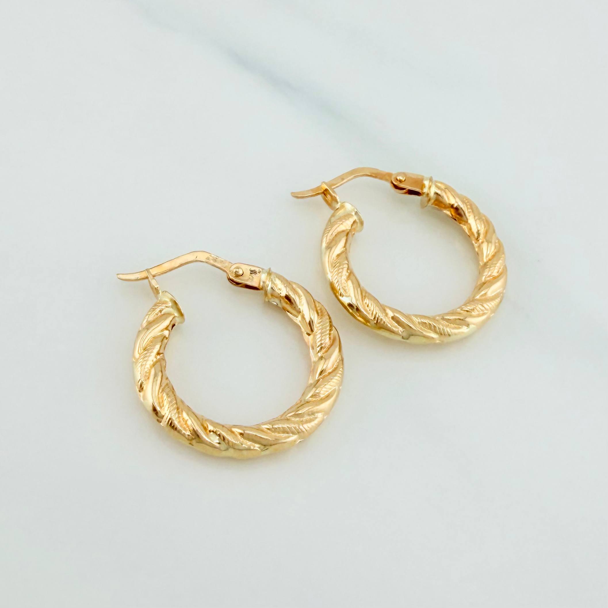 Candongas Ivy 1.85 g / 3/4 in Oro Amarillo 18K