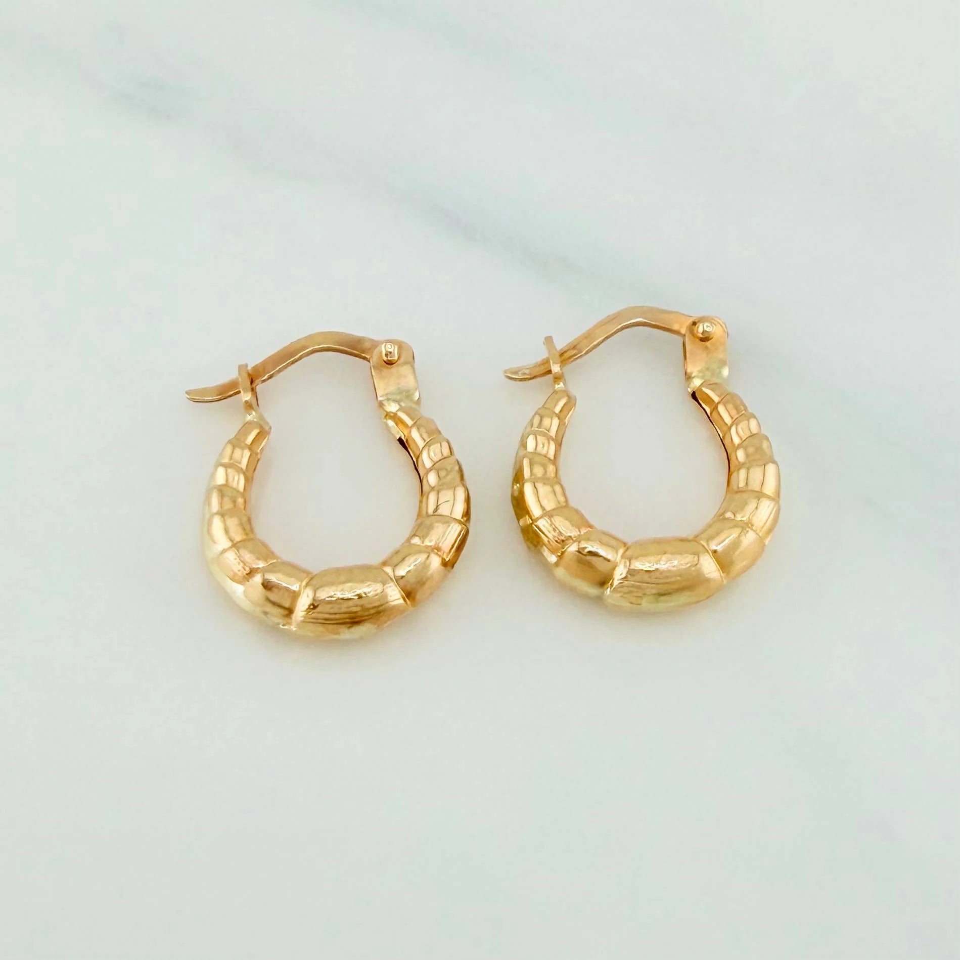 Candongas Bolso Omega 1.15 g / 3/4 in Oro Amarillo 18K